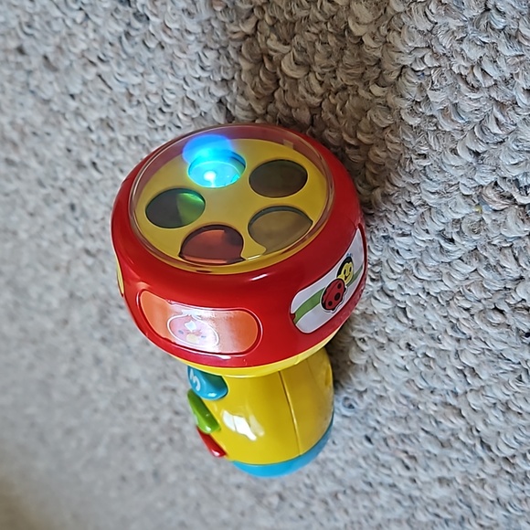 Vtech Spin & Learn Color Flashlight. - Picture 2 of 7